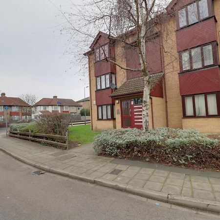 Luxury Studio Apartment Northolt  Екстериор снимка